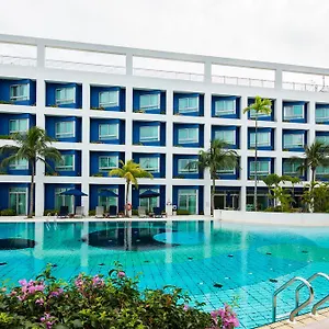 Hotel Republic Of Yacht Club